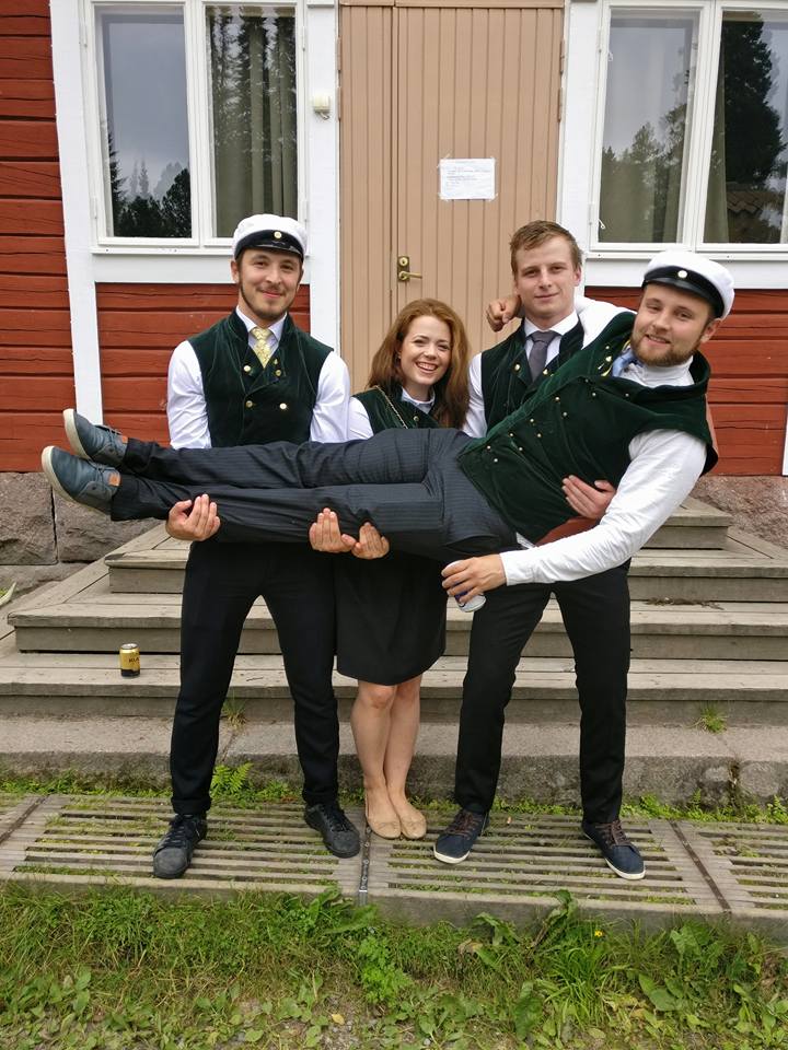 Hydekurssin loppu - Peliperhe.jpg